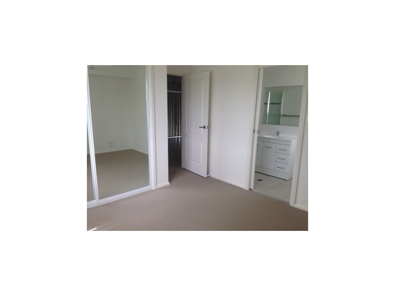 15 Warragrah Place, Parkes NSW 2870