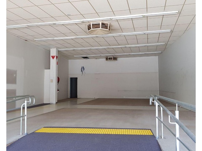 2/250 Clarinda St, Parkes NSW 2870