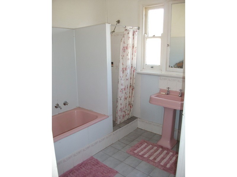 2 Harding Avenue, Condobolin NSW 2877