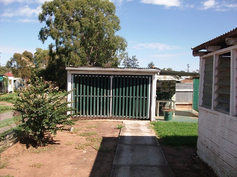 2 Harding Avenue, Condobolin NSW 2877