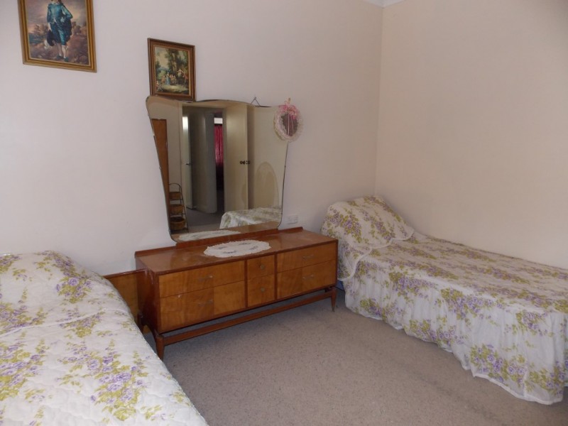 15 East Street, Parkes NSW 2870