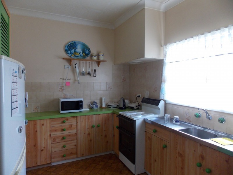 15 East Street, Parkes NSW 2870