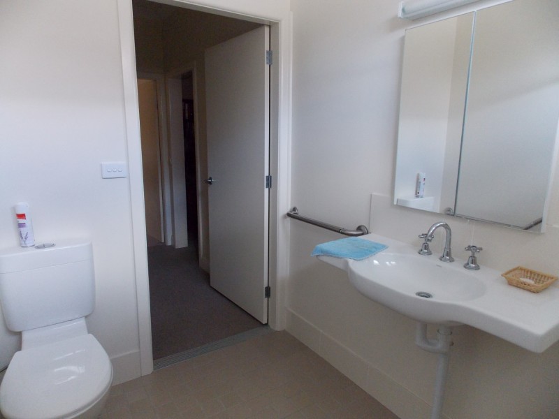 15 East Street, Parkes NSW 2870