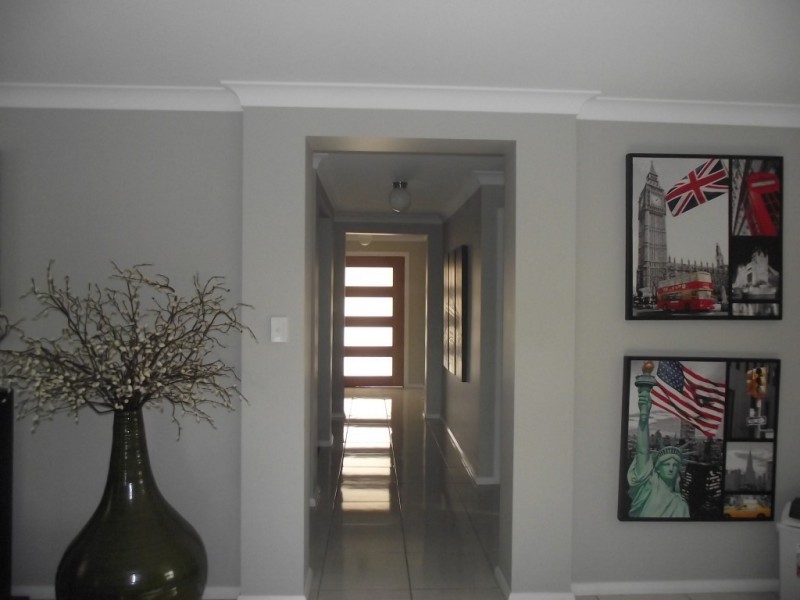 8 Vaucluse Place, Parkes NSW 2870