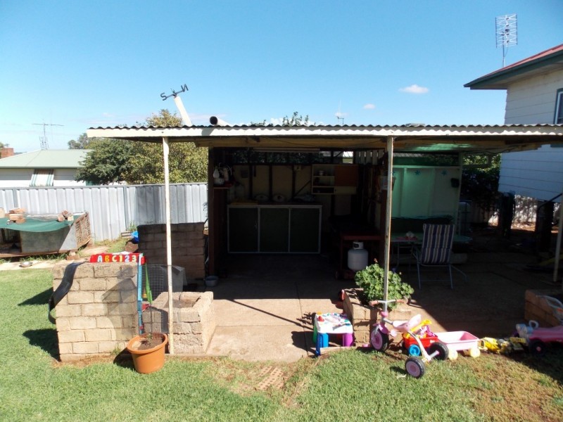 9 Kendall Street, Parkes NSW 2870