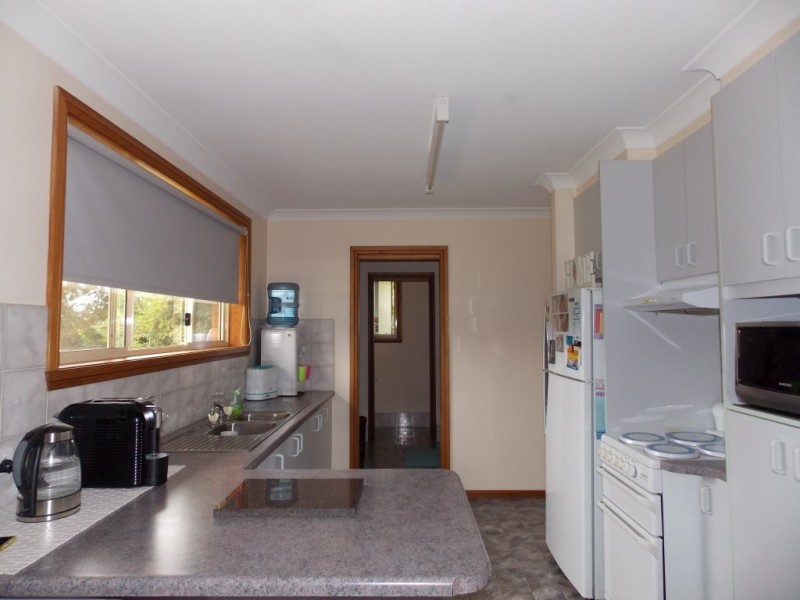 19 Ebelina Crescent, Parkes NSW 2870