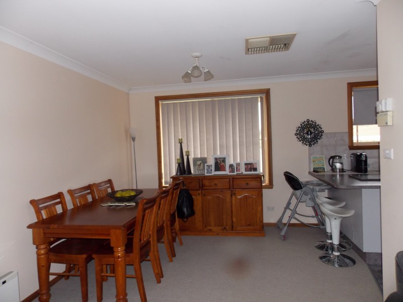 19 Ebelina Crescent, Parkes NSW 2870