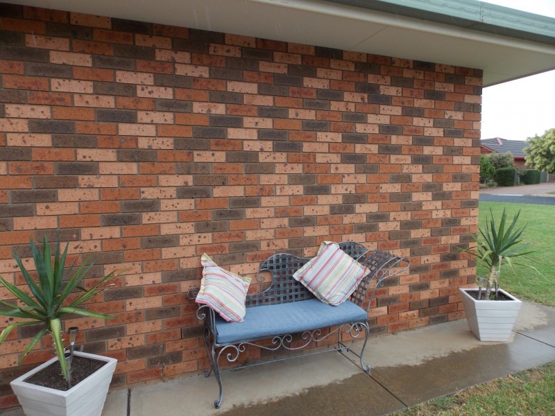 19 Ebelina Crescent, Parkes NSW 2870