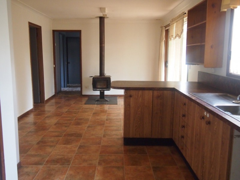 16 Craft Crescent, Condobolin NSW 2877