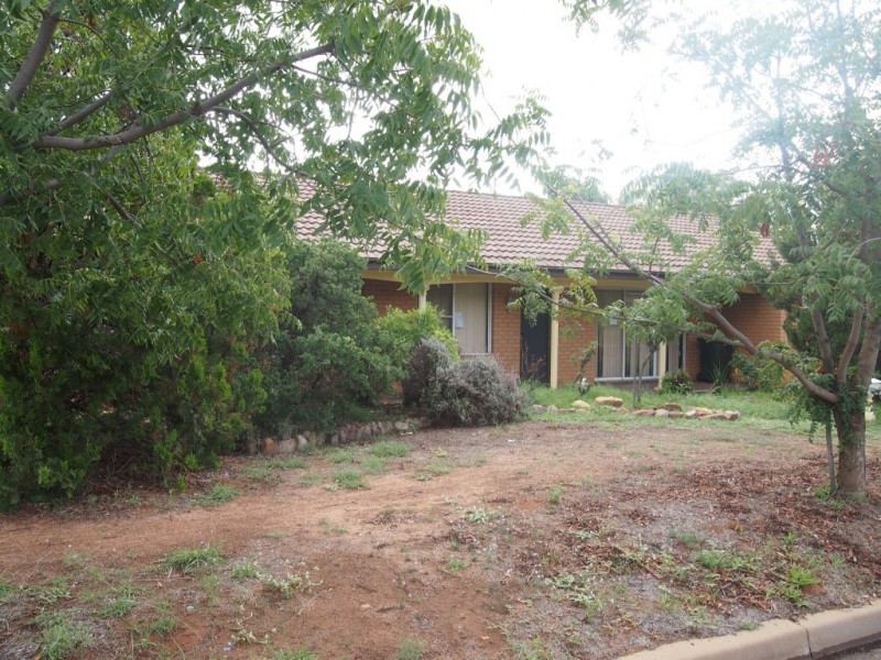 16 Craft Crescent, Condobolin NSW 2877