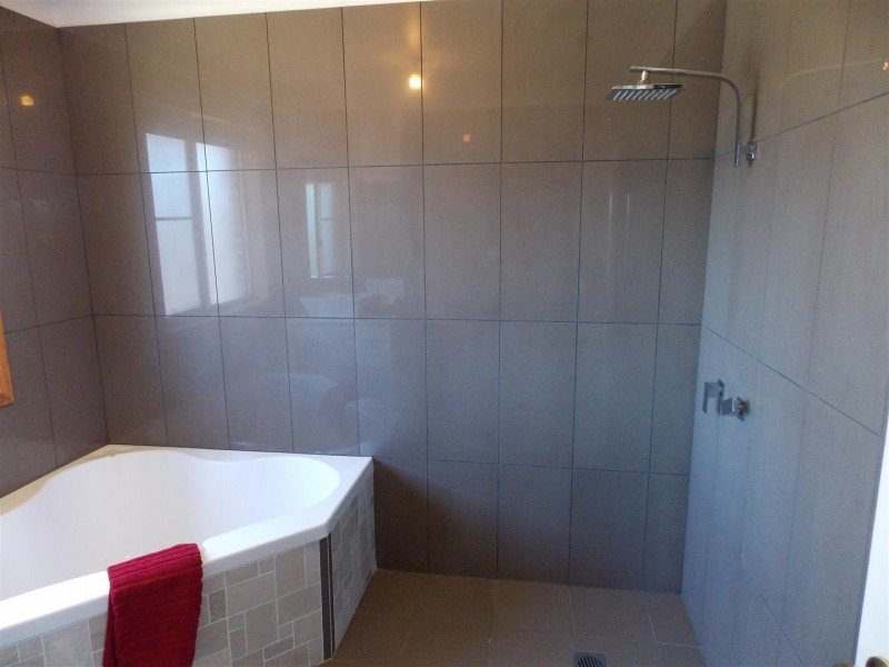 9 Glengowrie Close, Parkes NSW 2870