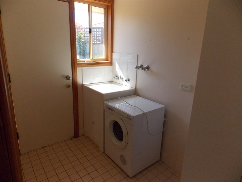 9 Glengowrie Close, Parkes NSW 2870