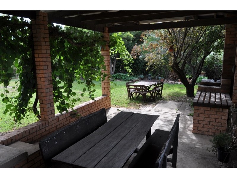 2470 George Russell Drive, Canowindra NSW 2804