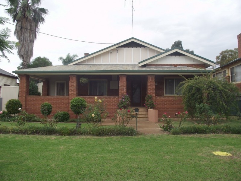 65 Hill Street, Parkes NSW 2870