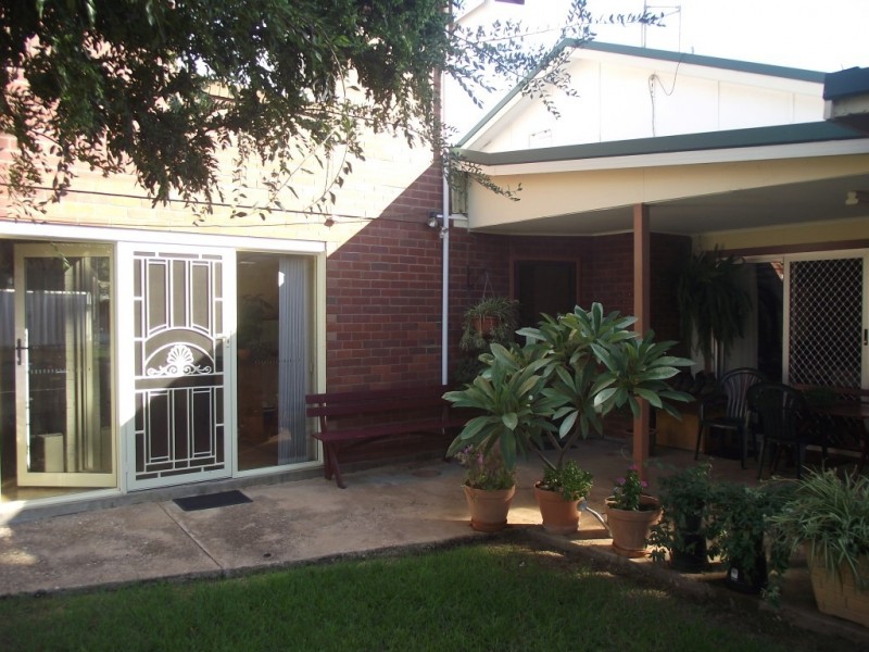 65 Hill Street, Parkes NSW 2870
