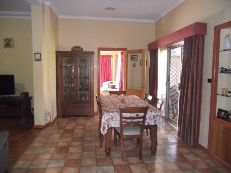 65 Hill Street, Parkes NSW 2870