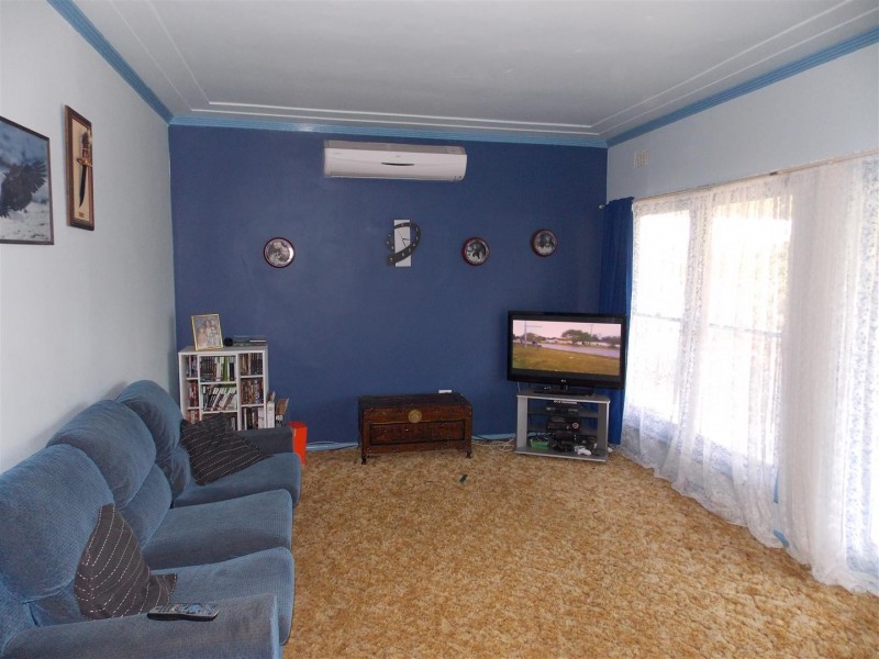 60 Orange Street, Parkes NSW 2870