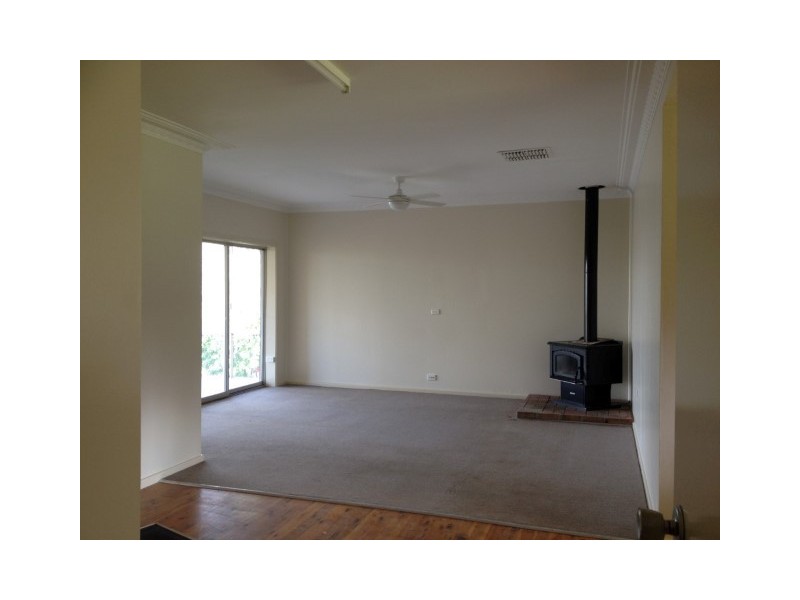 44 Brady Street, Condobolin NSW 2877