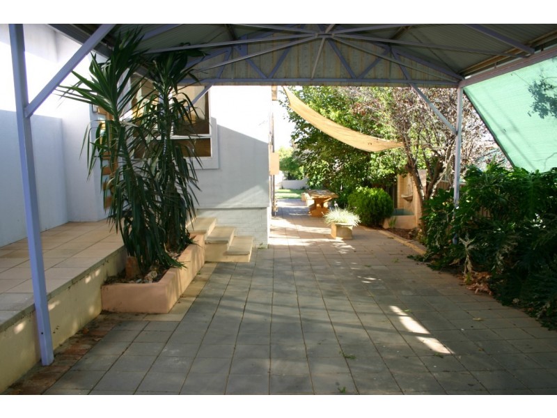 12 Boazman Street, Parkes NSW 2870