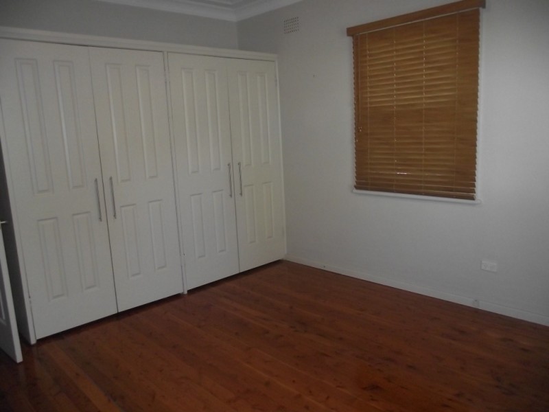 12 Boazman Street, Parkes NSW 2870