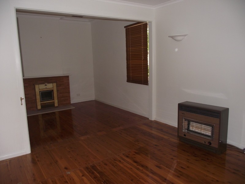 12 Boazman Street, Parkes NSW 2870