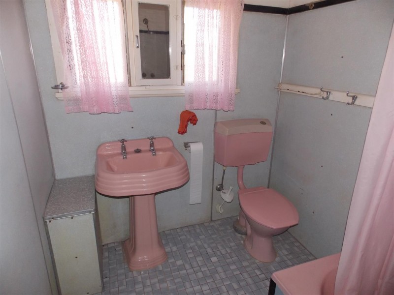 15 Fisher Street, Parkes NSW 2870