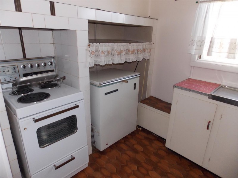 15 Fisher Street, Parkes NSW 2870