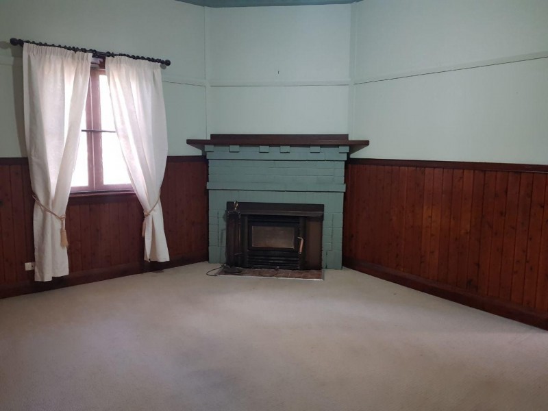 9 Carrington Street, Parkes NSW 2870