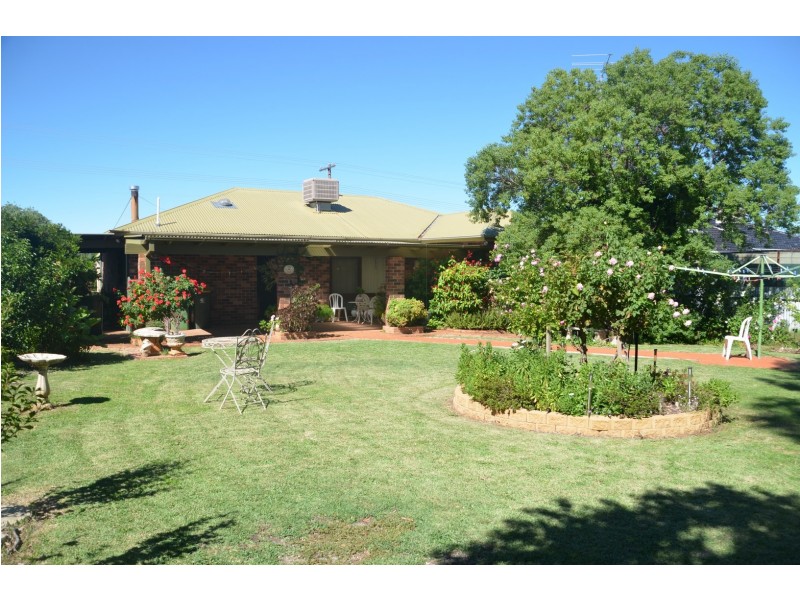 206 Farnell Street, Forbes NSW 2871