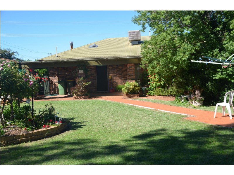 206 Farnell Street, Forbes NSW 2871