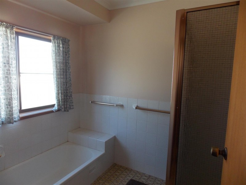 51 Hill Street, Parkes NSW 2870