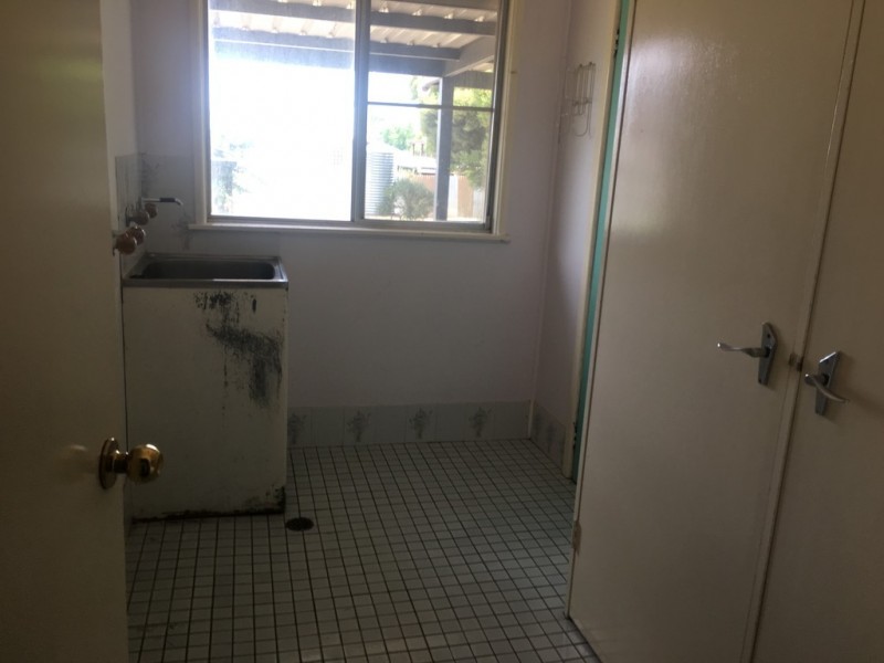 93 Dalton St, Parkes NSW 2870