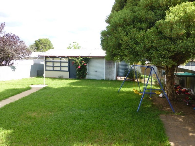 93 Dalton St, Parkes NSW 2870