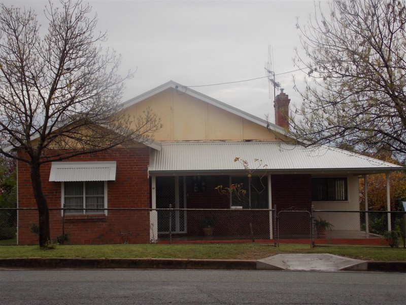 60 High Street, Parkes NSW 2870