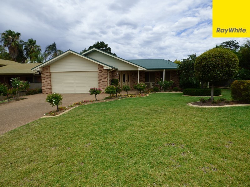 57 Church Street, Forbes NSW 2871