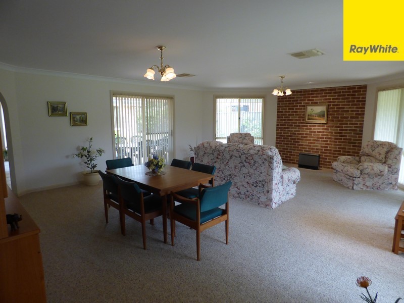 57 Church Street, Forbes NSW 2871