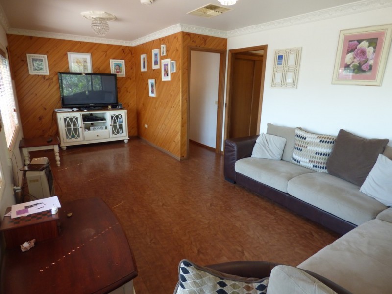 8 Rae Street, Forbes NSW 2871