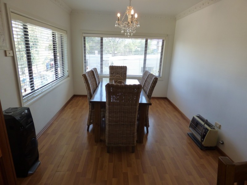 8 Rae Street, Forbes NSW 2871