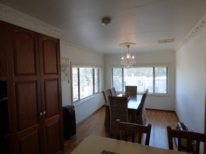 8 Rae Street, Forbes NSW 2871