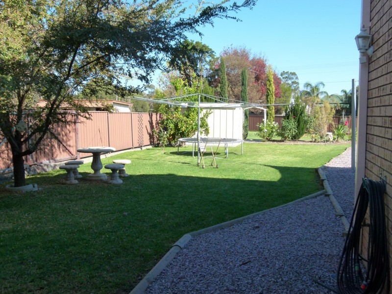 8 Rae Street, Forbes NSW 2871