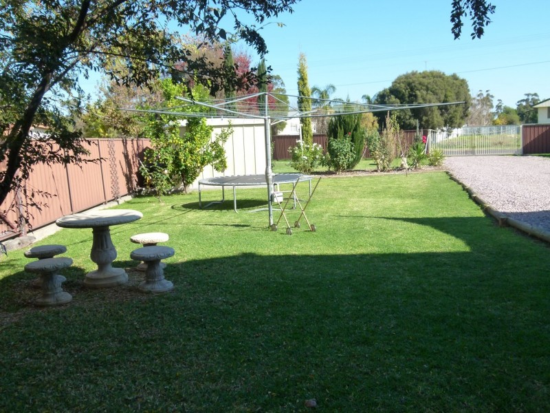 8 Rae Street, Forbes NSW 2871
