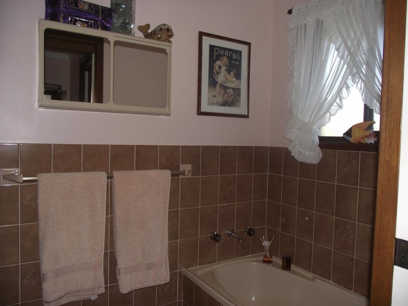 27 Lawson Street, Parkes NSW 2870