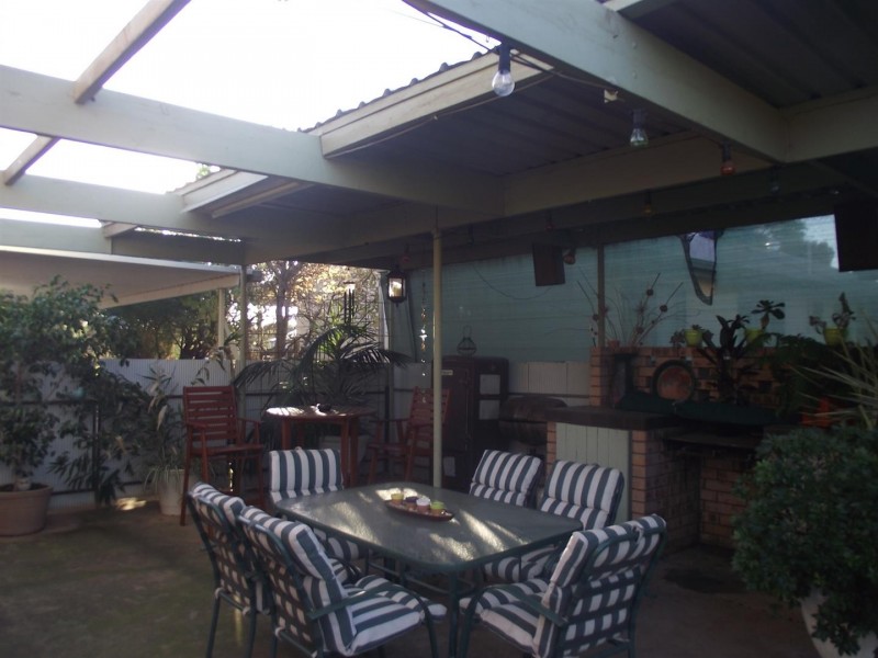 27 Lawson Street, Parkes NSW 2870