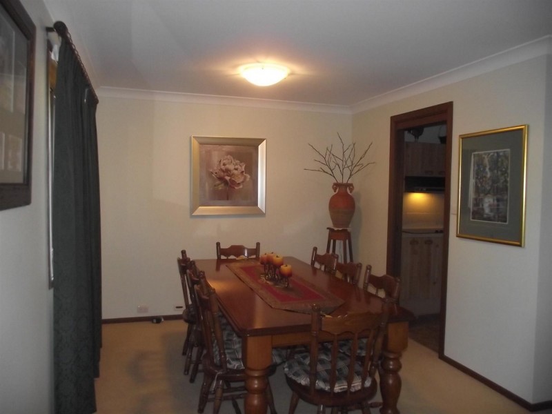 27 Lawson Street, Parkes NSW 2870