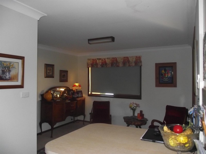 27 Lawson Street, Parkes NSW 2870