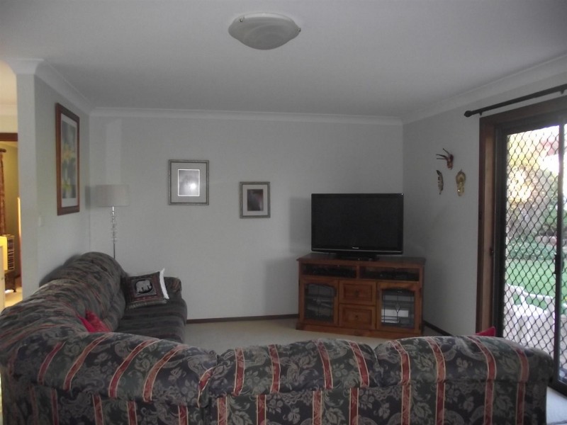 27 Lawson Street, Parkes NSW 2870
