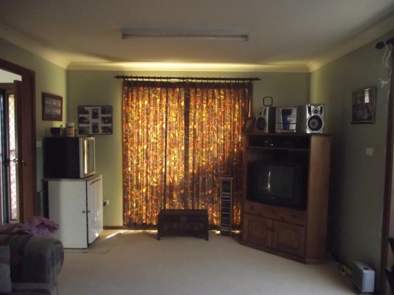27 Lawson Street, Parkes NSW 2870