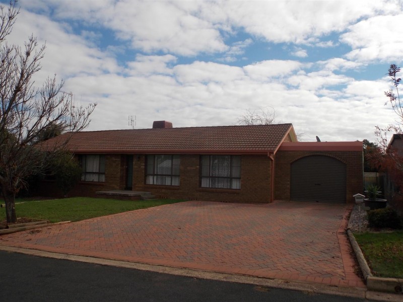 6 Basil Avenue, Parkes NSW 2870