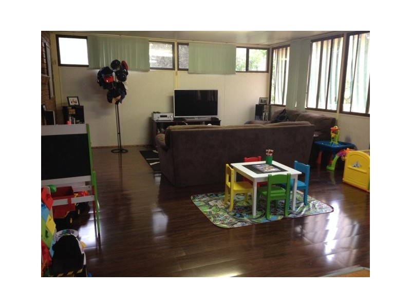 6 Basil Avenue, Parkes NSW 2870
