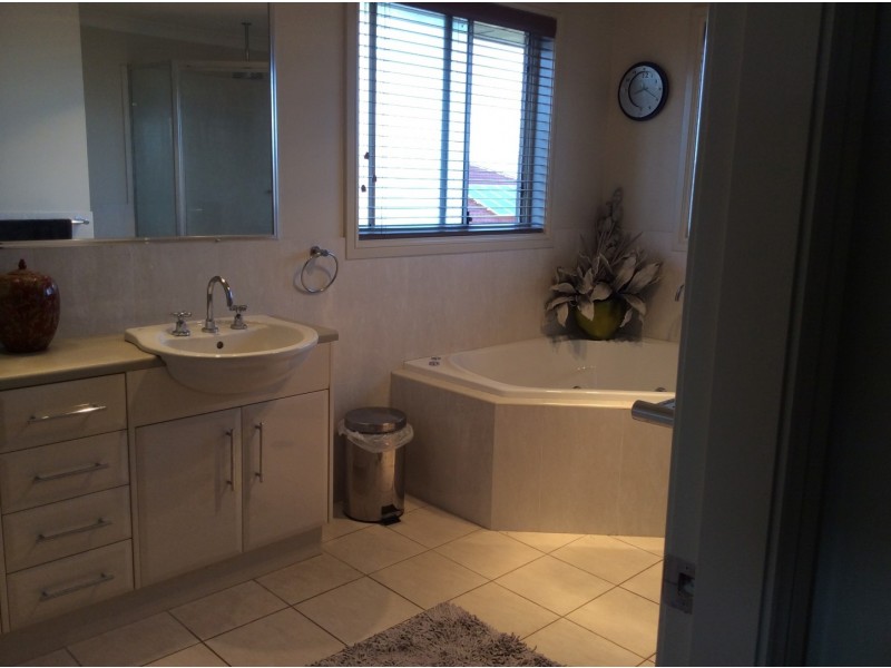 53 Church Street, Parkes NSW 2870